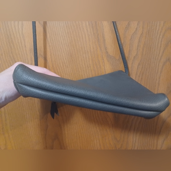 NWOT black Leather crossbody bag - Picture 7 of 7